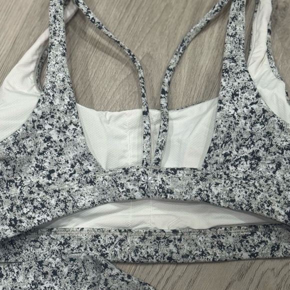 LP Set Athleta Salutation Stash Textured Tight and Exhale Bra L - Picture 6 of 9
